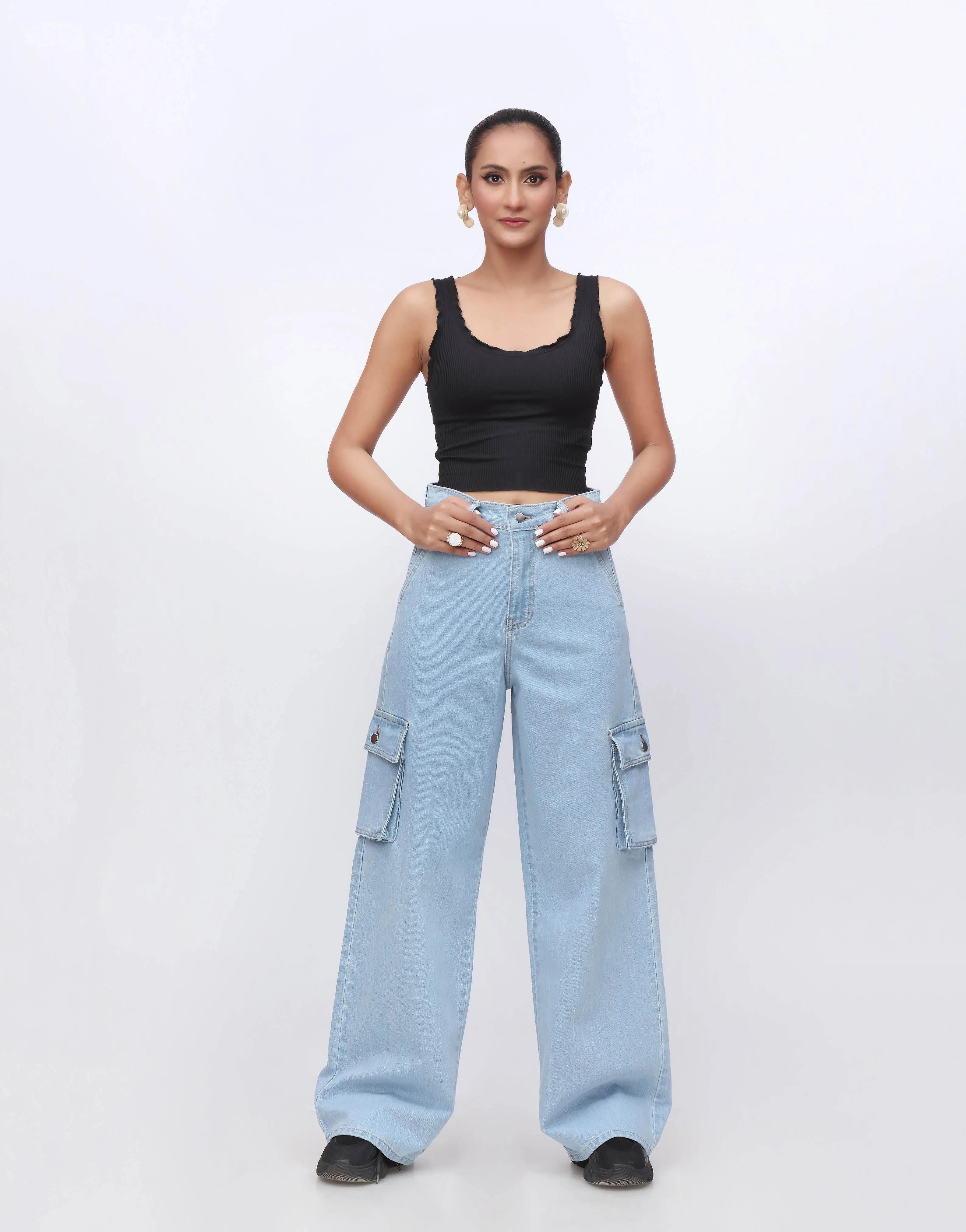 Wide Leg Cargo Jeans Light Wash